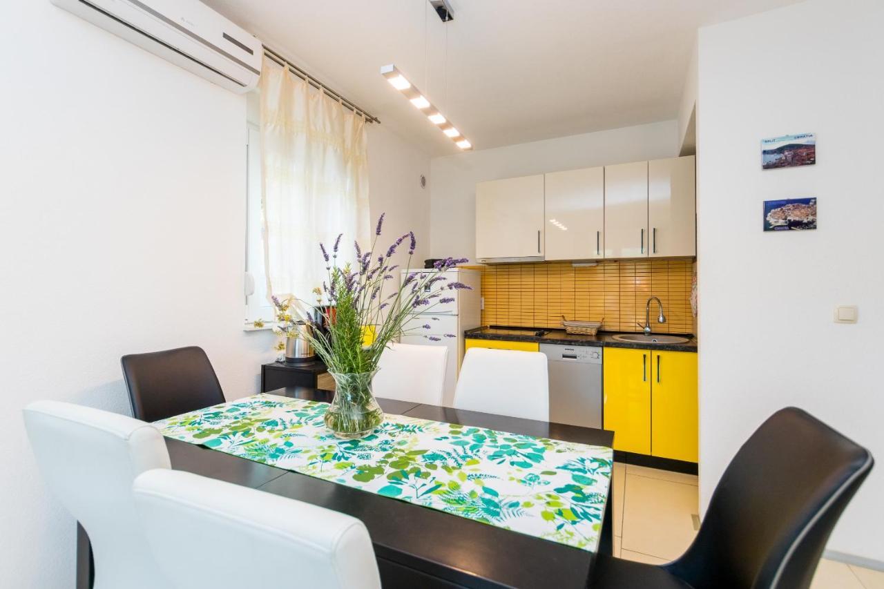 Apartments And Rooms With Parking Space Grebastica, Sibenik - 17831 Extérieur photo